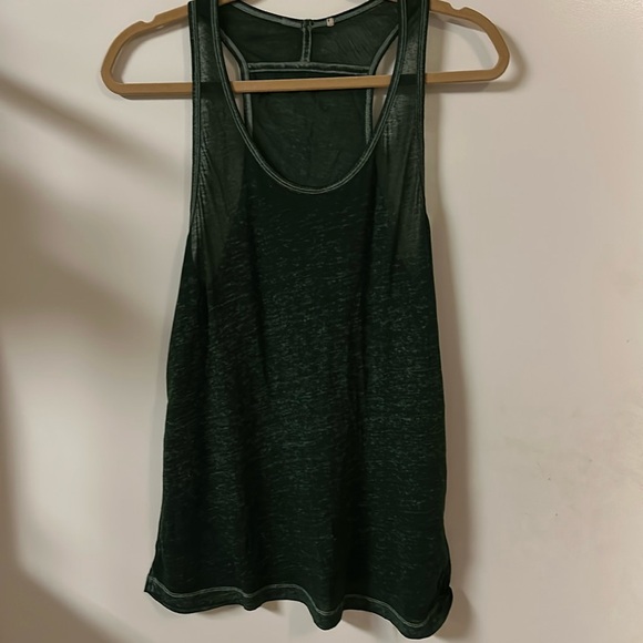 GAP Tops - Lightweight green tank